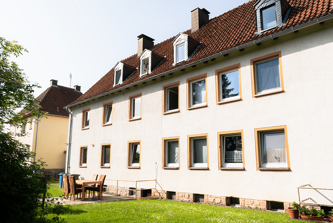 jwg-korbach-standort-ermighaeuserweg-garten01-800x600