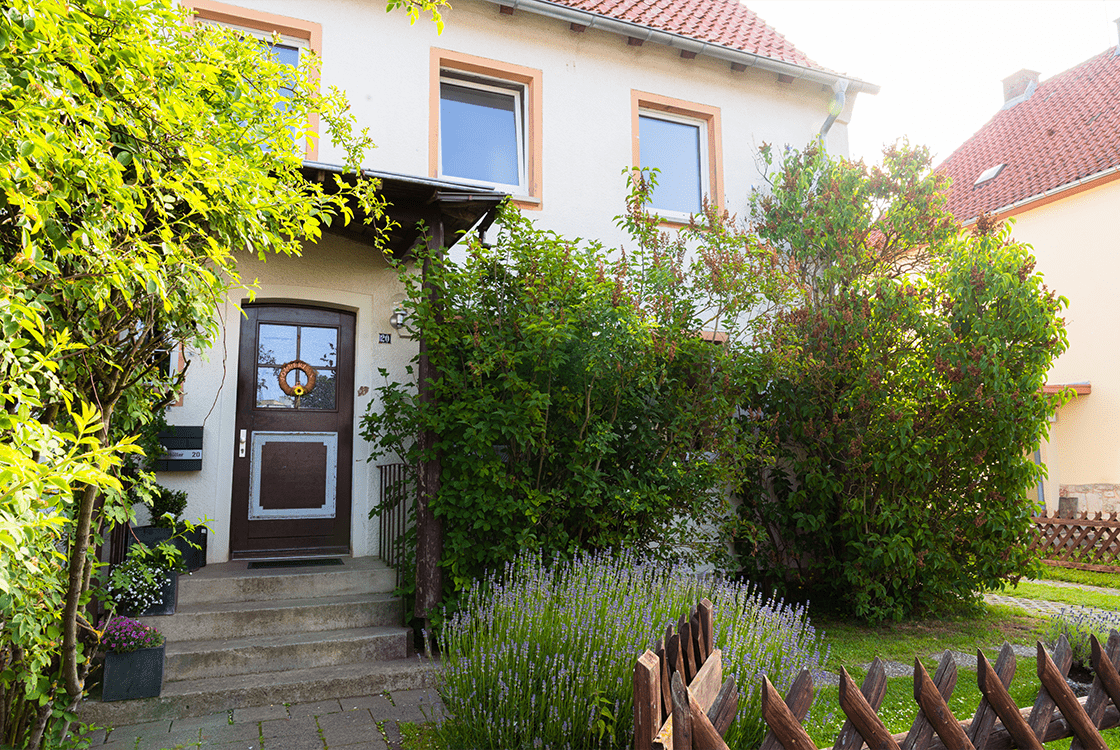 jwg-korbach-standort-ermighaeuserweg20-eingang-800x600