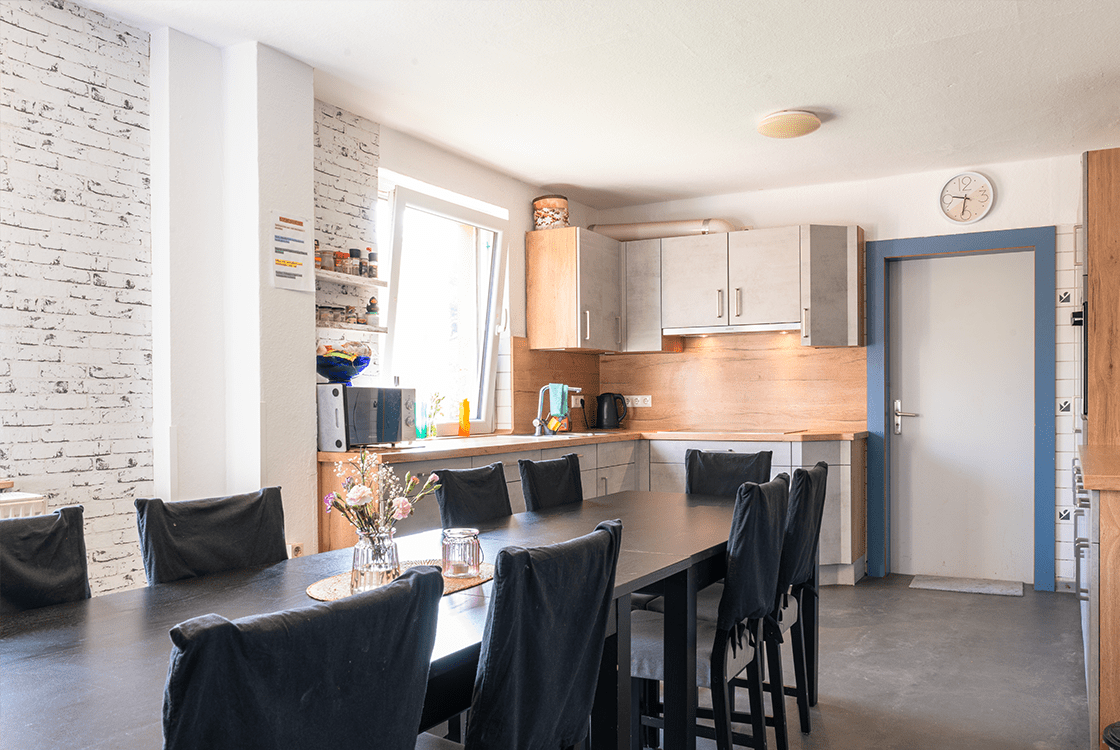 jwg-korbach-standort-ermighaeuserweg20-kueche-esszimmer-800x600